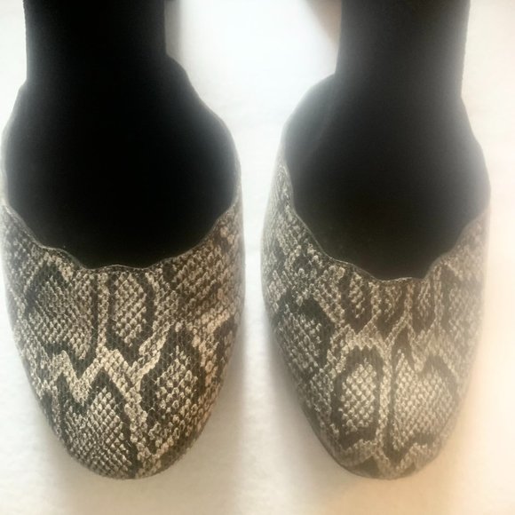 Aerosoles Heelrest Snake Skin-Look w/Black Suede Ankle/Heel Size 9 - Picture 3 of 8